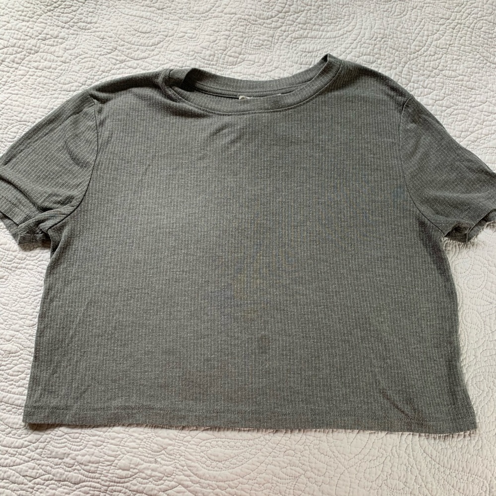 🌟3 for $10🌟 Grey ribbed crop top!